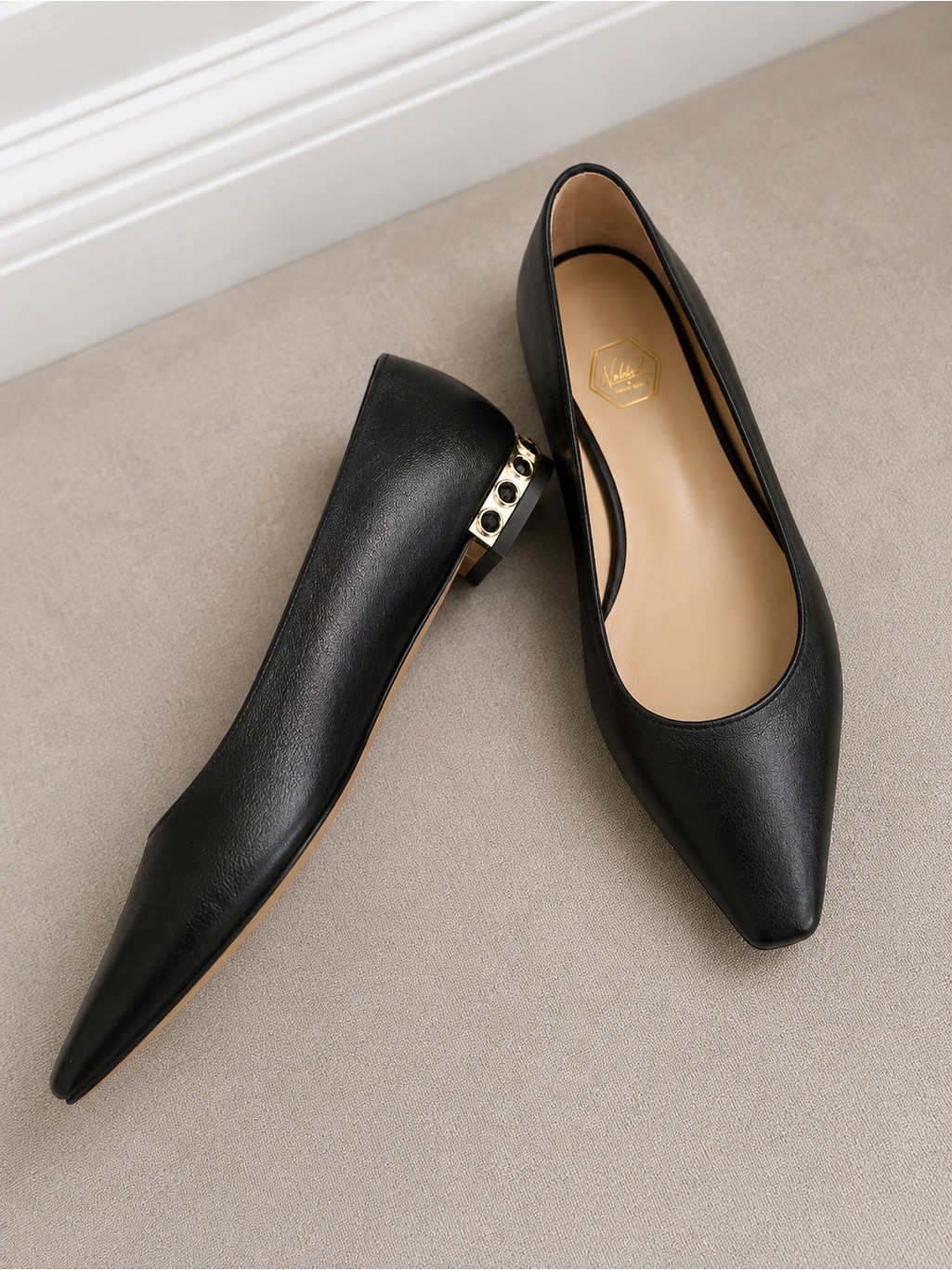 Nalebe Signature Heel Black Leather Pointed Toe 39.5 Clean Girl Parisian Chic
